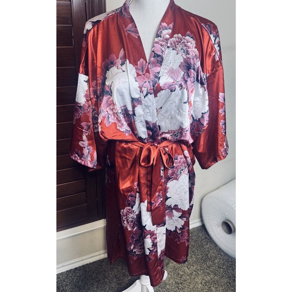 Red Asian Kimono Robe Satin Short Floral M/L Belted Silky Wrap Romantic